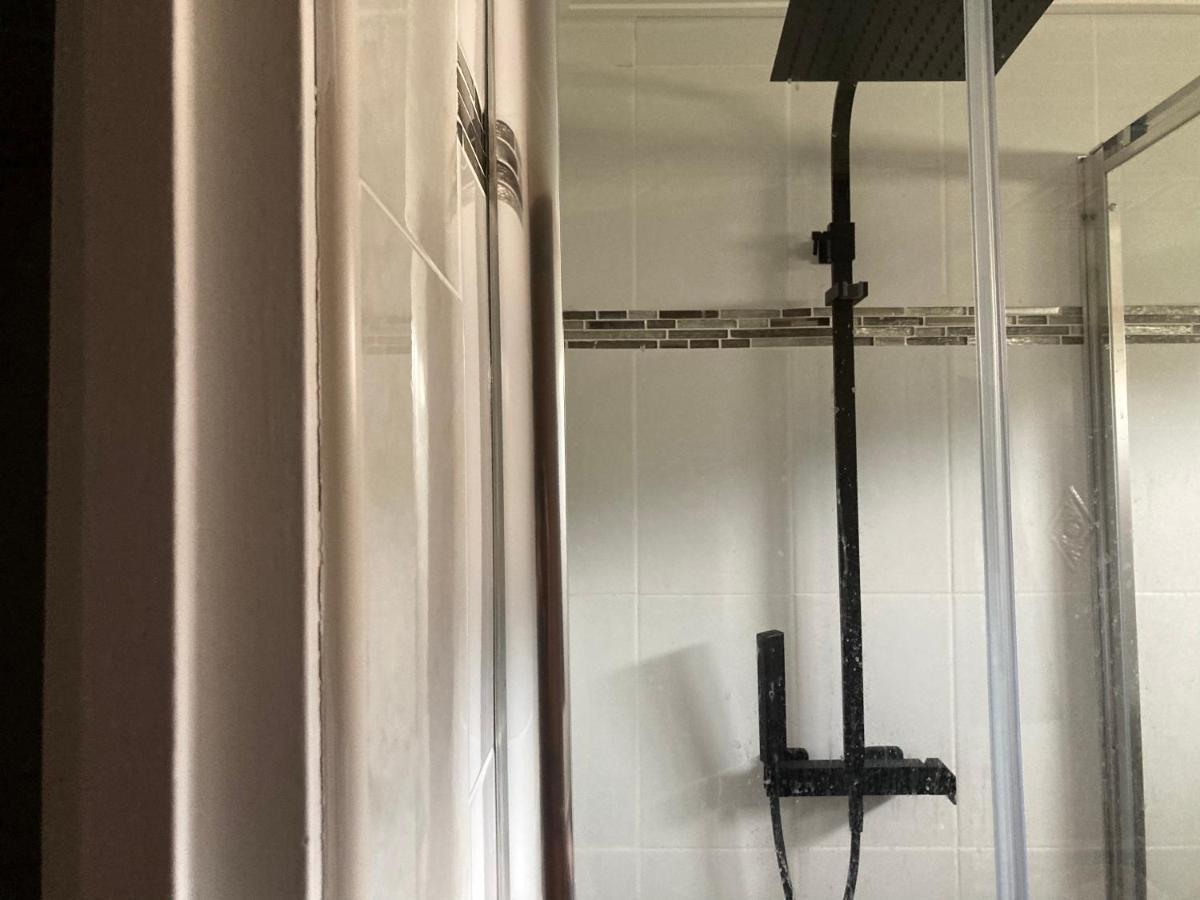 Location Chambre Avec Salle De Bain Et Partie Commune Sea View & Mountain View Renting 1 Of 3 Bedrooms With Shared Common Space 3 Bdrm Apt Not 1 Bdrm Plus Clime Ou Ac Coventry Exterior foto